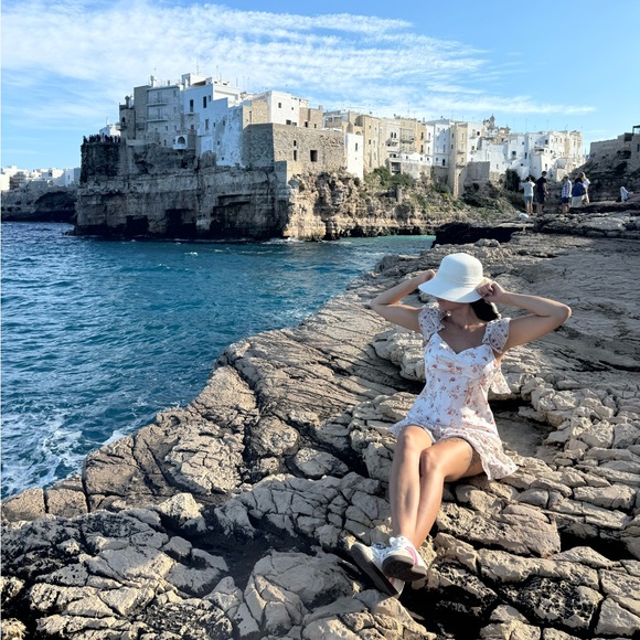 Meet your Posher, Skylar - Picture 2 of 4